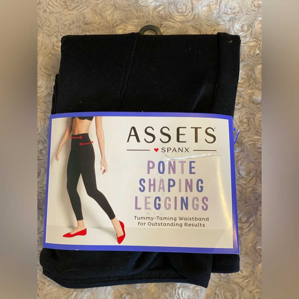 Womens Assets by Spanx black leggings size L NIB